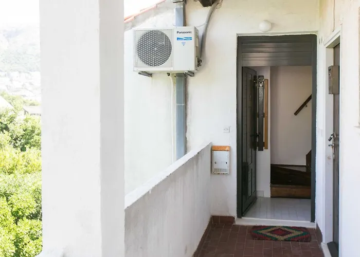 Bor - Duplex One Bedroom Apartmet With Sea View 公寓 *